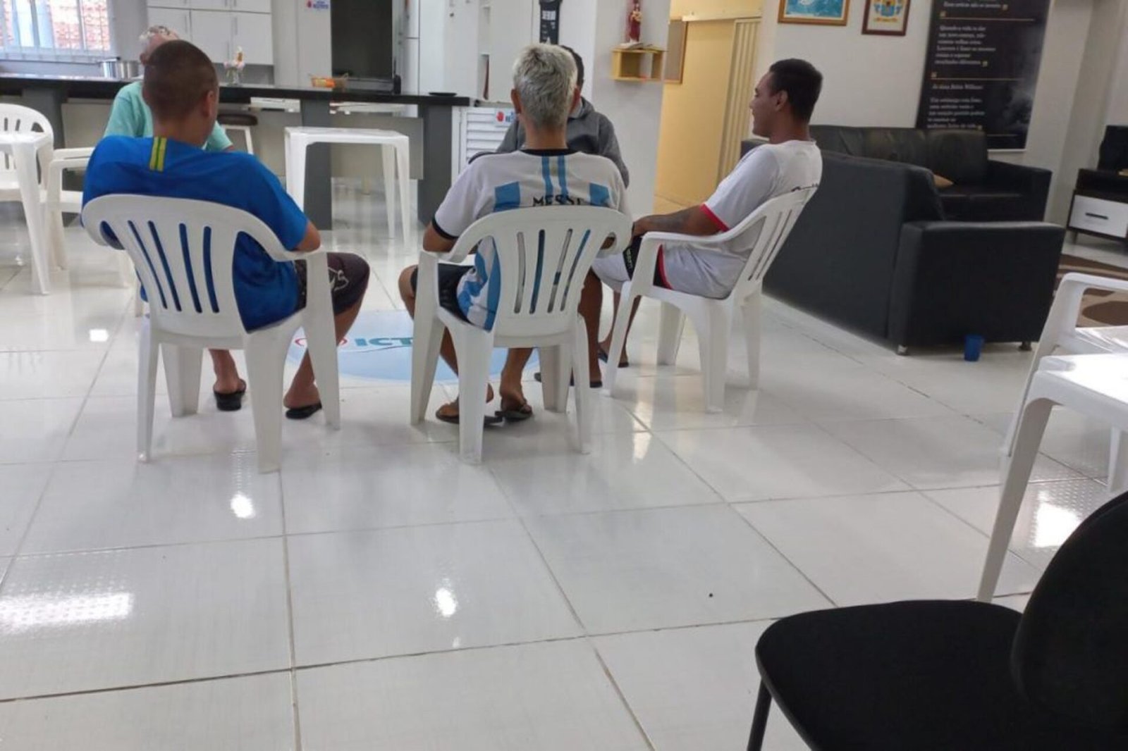 clinica-de-recuperacao-reabilitacao-masculina-em-Santa-Catarina-Timbo-SC-dependencia-quimica-alcoolismo-23-1024x682 (1)